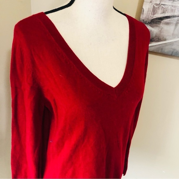 Eddie Bauer V-Neck Cashmere Blend Sweater Top - Picture 2 of 7